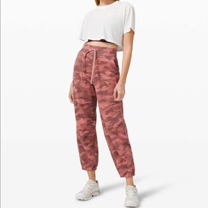 Lululemon Relaxed fit French terry Jogger